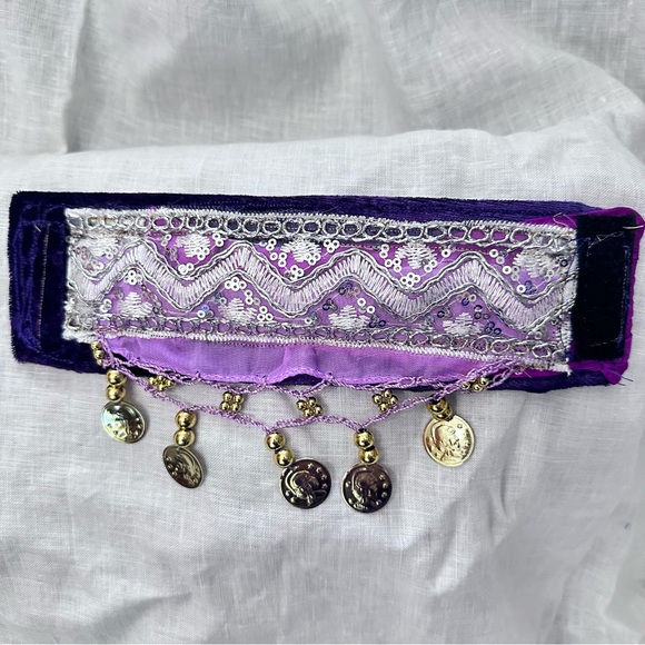 PURPLE VELVET GYPSY COIN CHARM CUFF BRACELET TEXTILE FIBER ART LUXURY SIGNED 7’ - Picture 13 of 15